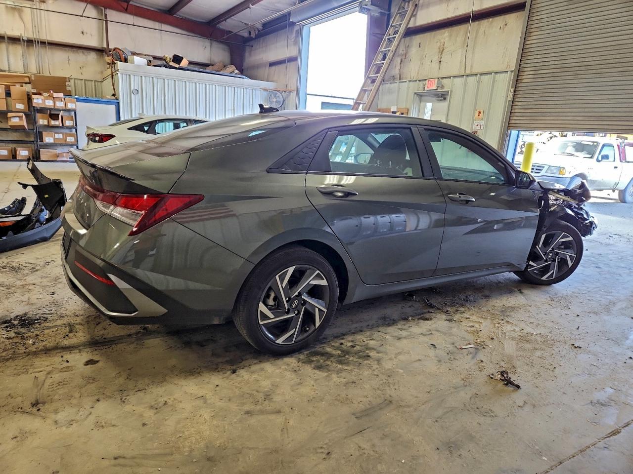 2025 HYUNDAI ELANTRA SEL SPORT photo 5