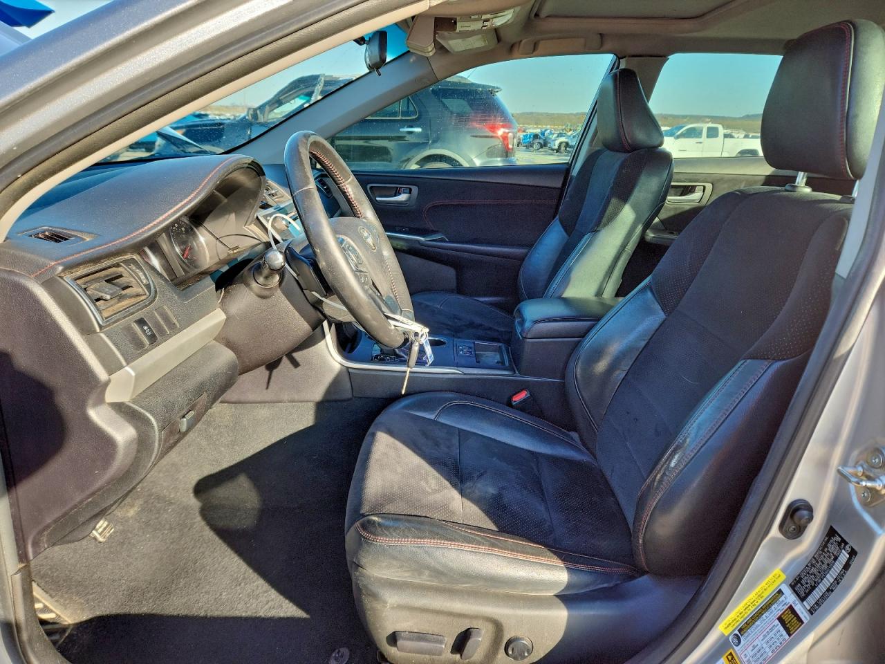 2016 TOYOTA CAMRY LE photo 7