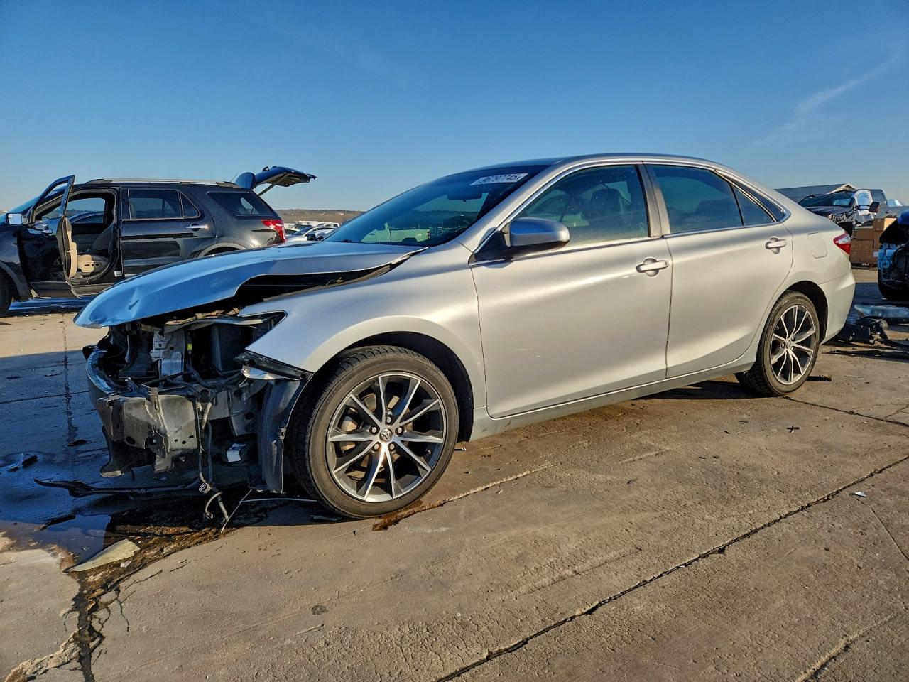 2016 TOYOTA CAMRY