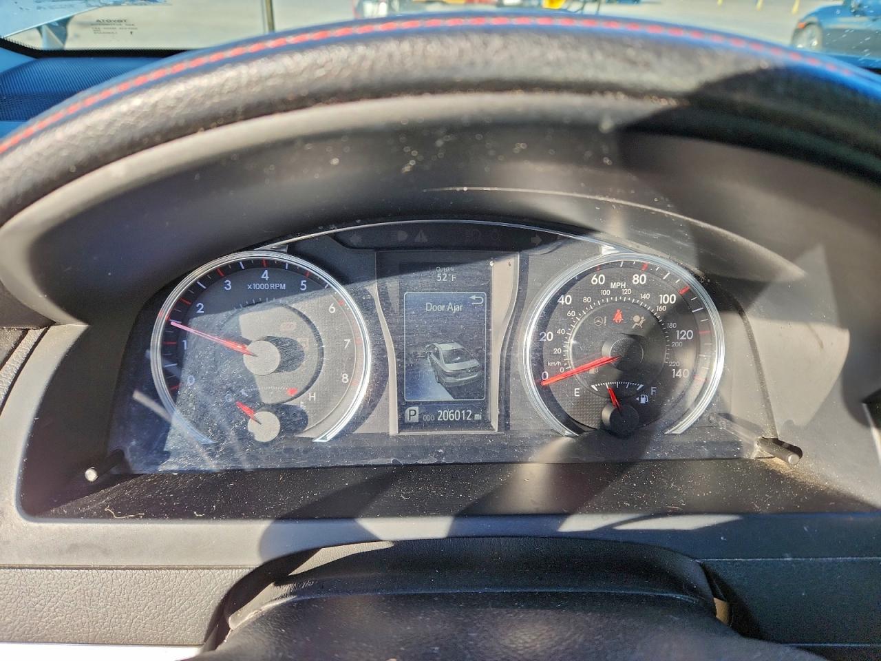2016 TOYOTA CAMRY LE photo 9
