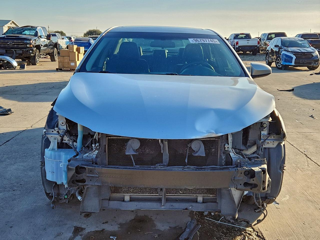 2016 TOYOTA CAMRY LE photo 5
