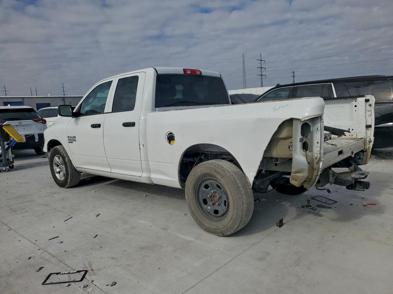 2019 RAM 1500 CLASSIC TRADESMAN photo 2