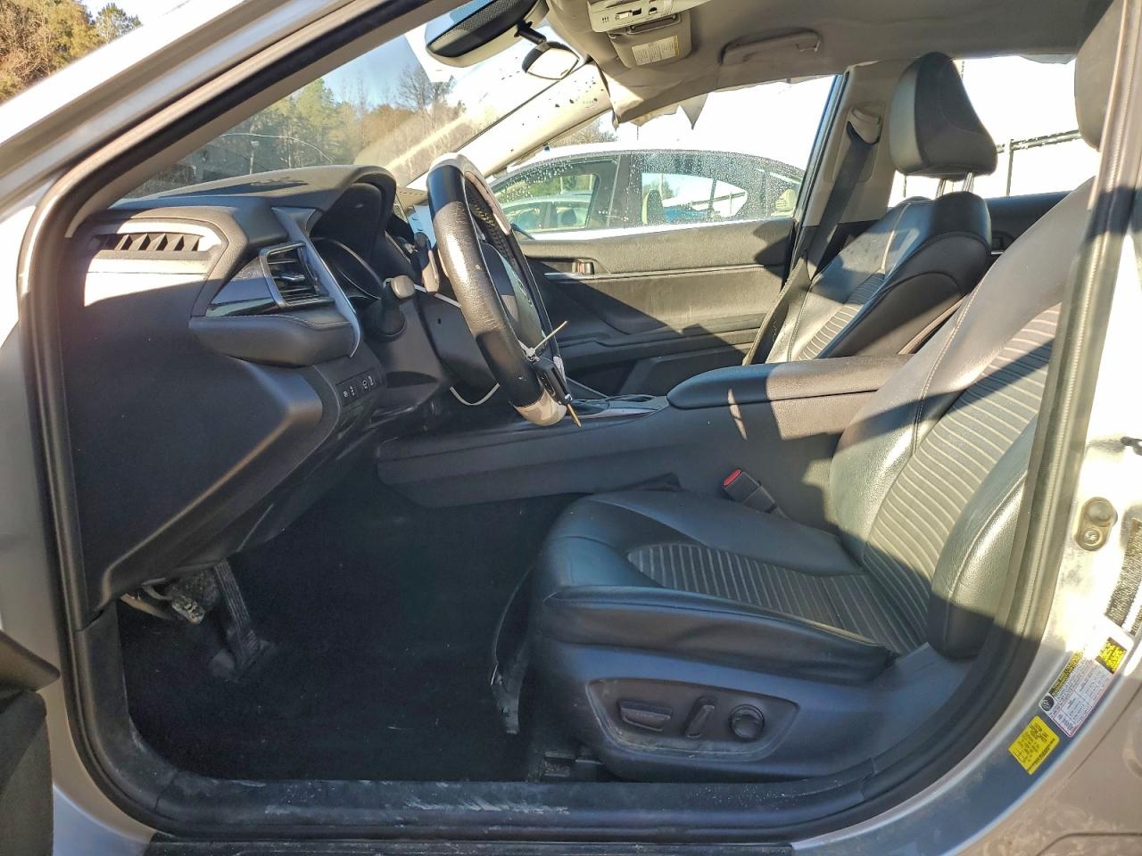 2021 TOYOTA CAMRY SE photo 7