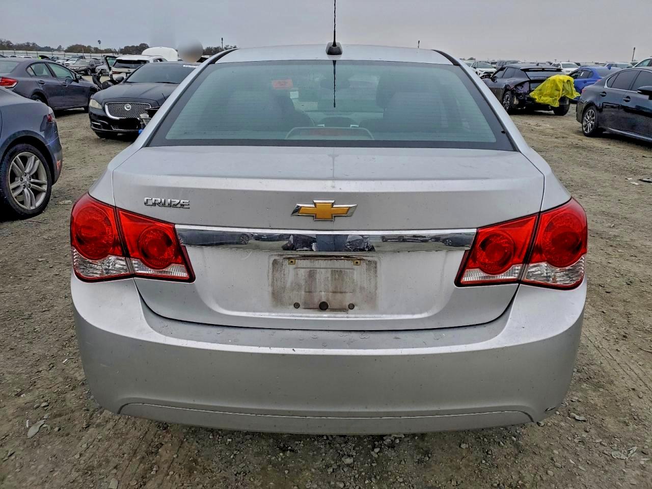 2015 CHEVROLET CRUZE LS photo 6