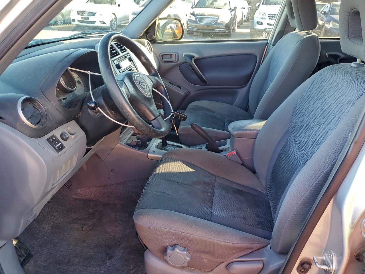 2002 TOYOTA RAV4 photo 7