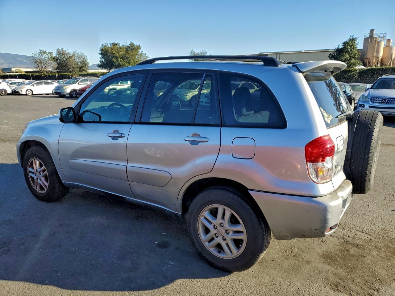 2002 TOYOTA RAV4 photo 2