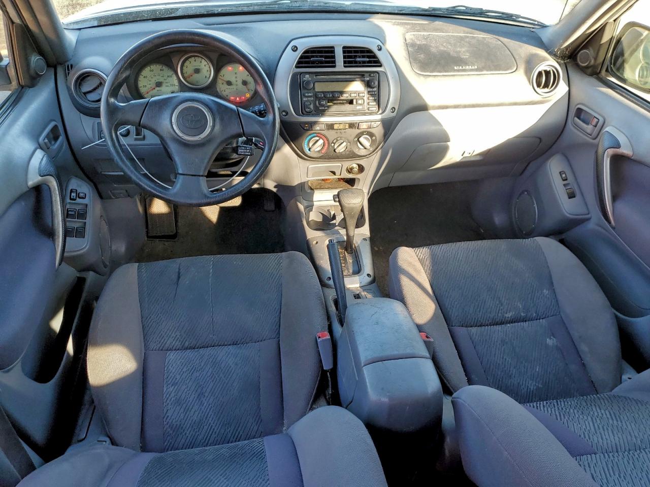 2002 TOYOTA RAV4 photo 8