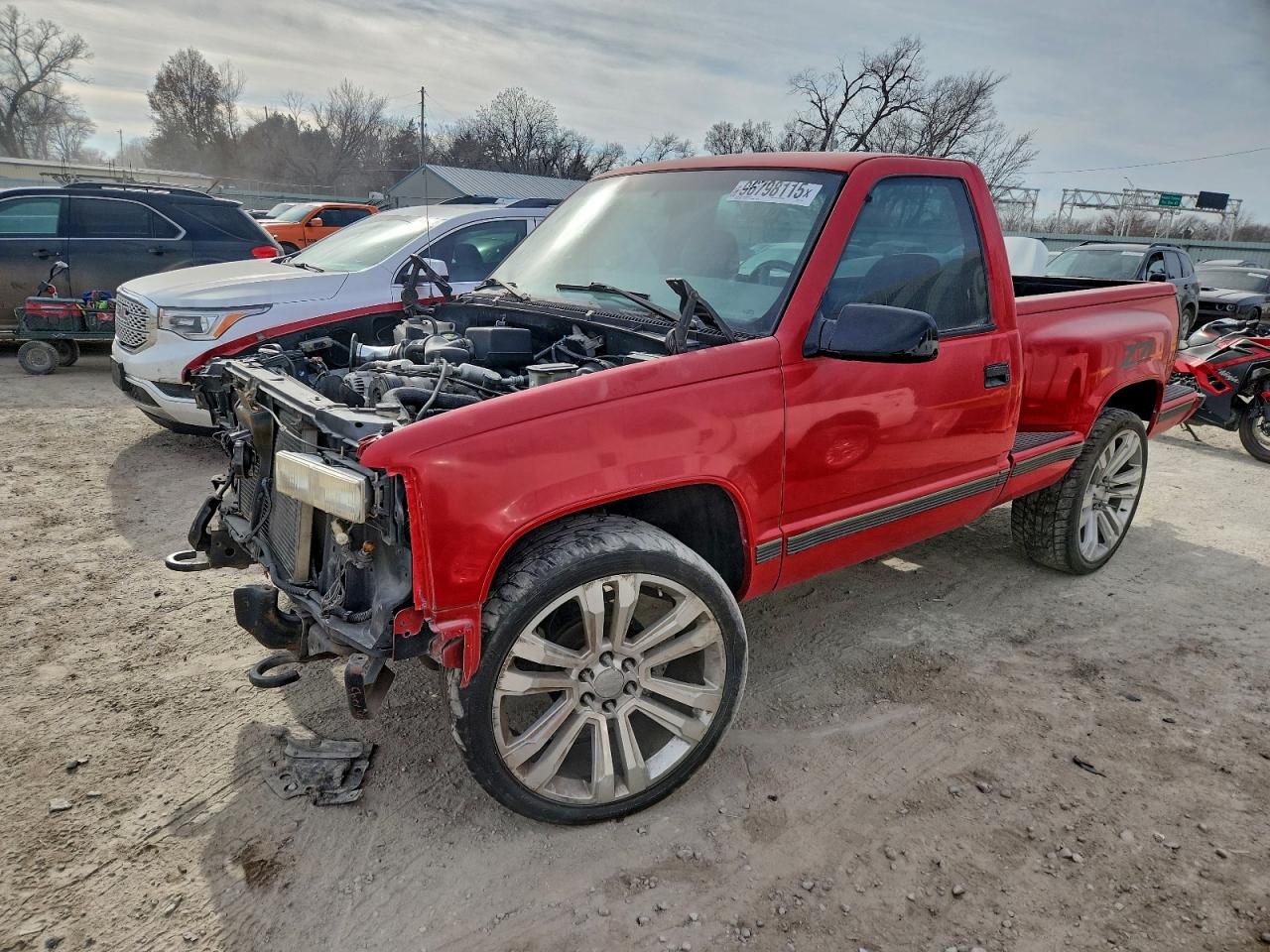 1998 GMC SIERRA K1500 — FRONT END damage — photo 1