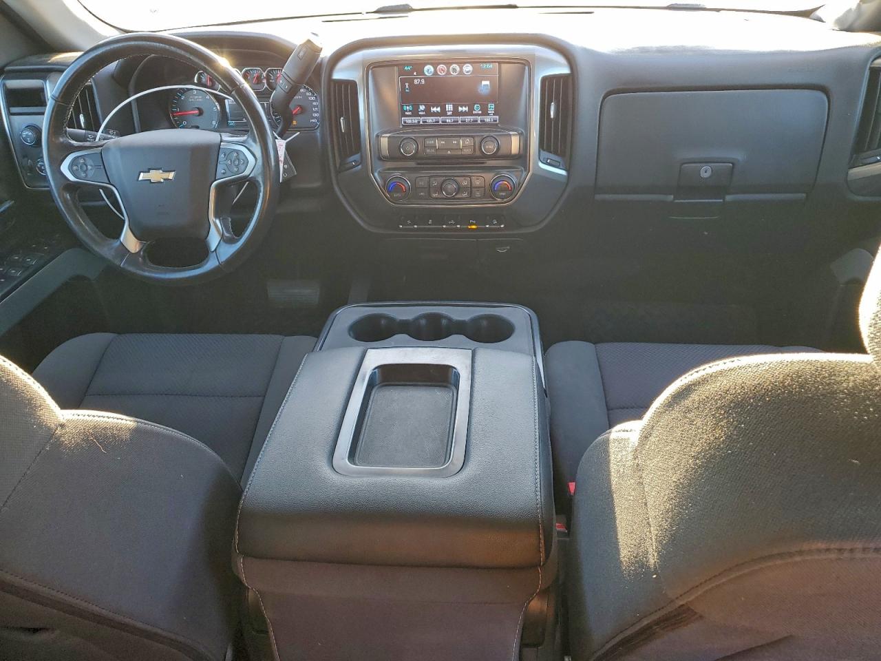 2018 CHEVROLET SILVERADO K1500 LT photo 8