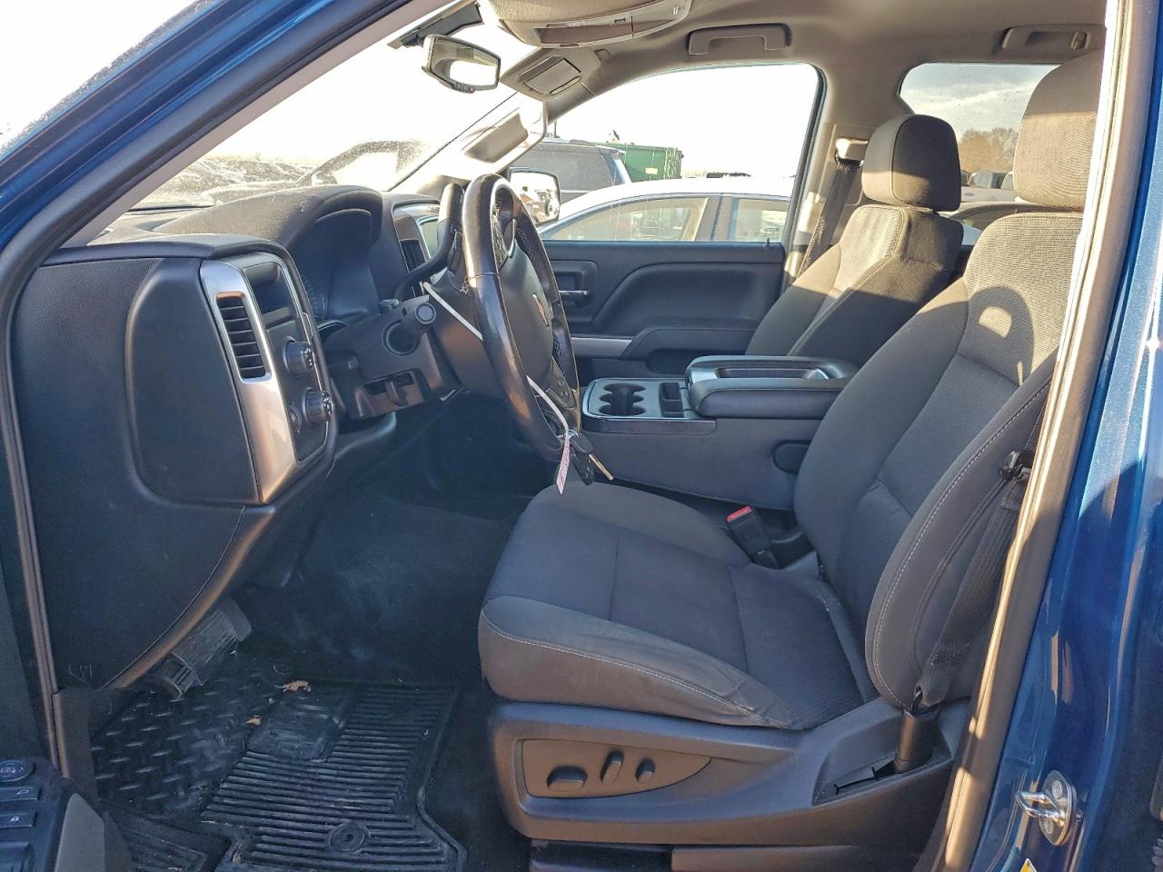 2018 CHEVROLET SILVERADO K1500 LT photo 7
