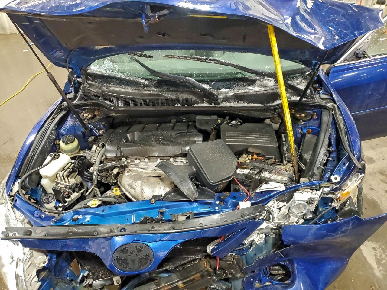 2011 TOYOTA CAMRY BASE photo 11