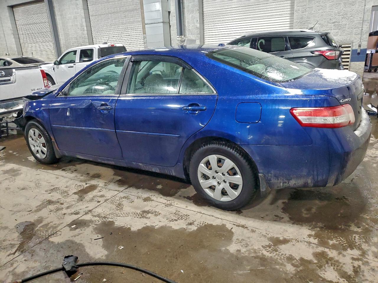 2011 TOYOTA CAMRY BASE photo 2