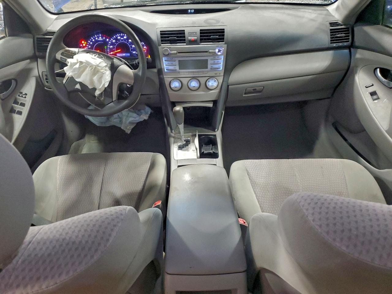 2011 TOYOTA CAMRY BASE photo 8