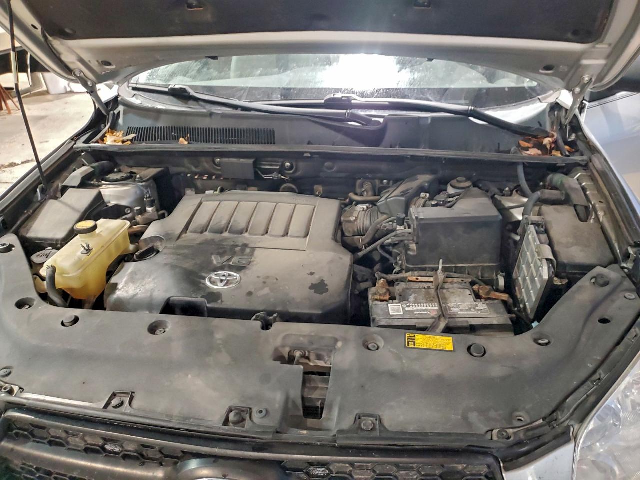 2012 TOYOTA RAV4 photo 12