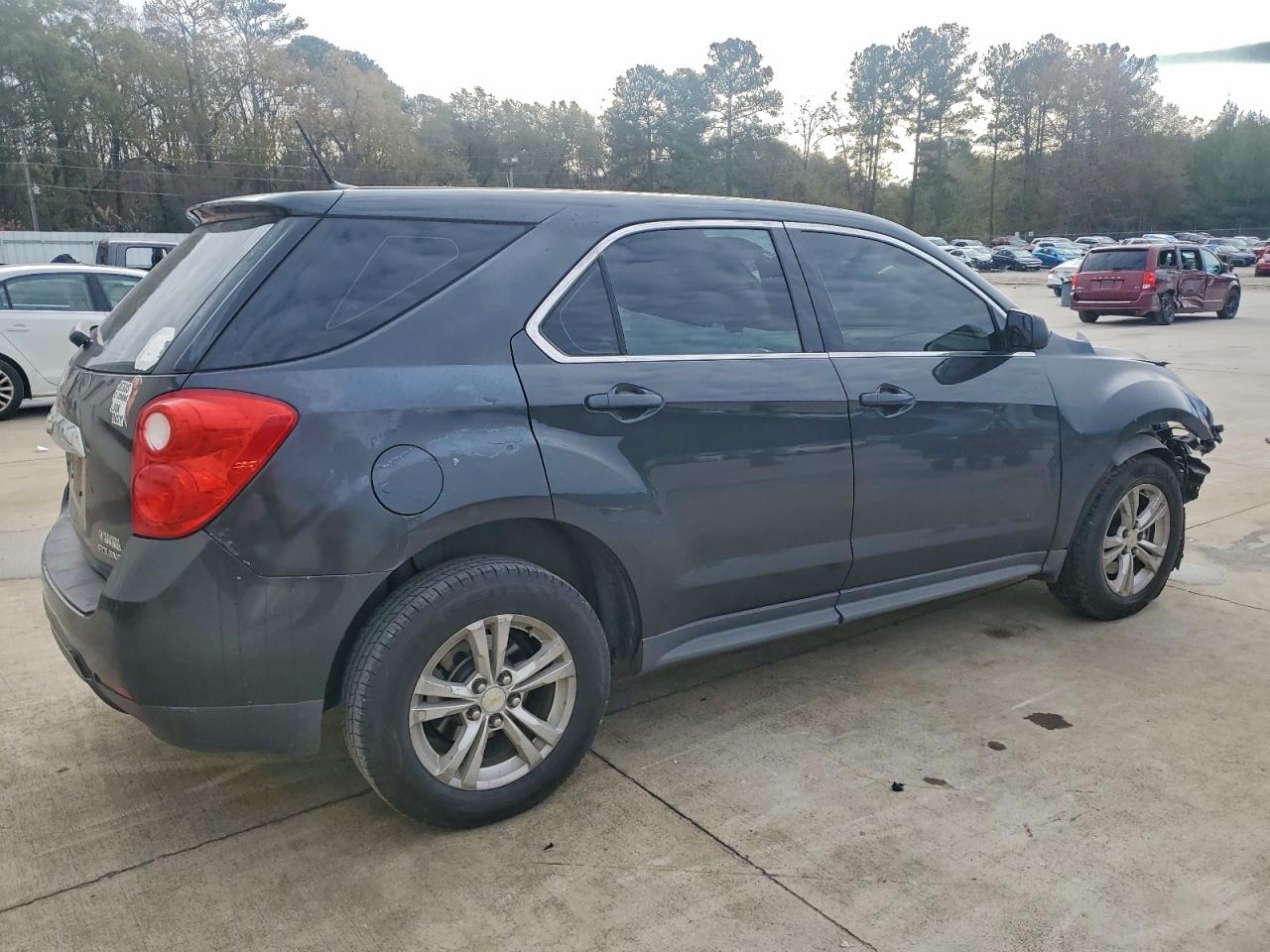 2013 CHEVROLET EQUINOX LS photo 3