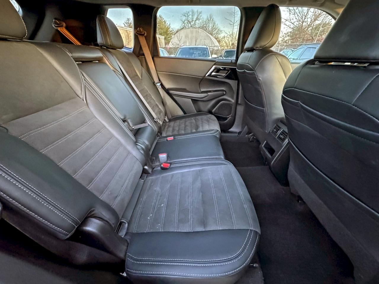2024 MITSUBISHI OUTLANDER SE photo 6