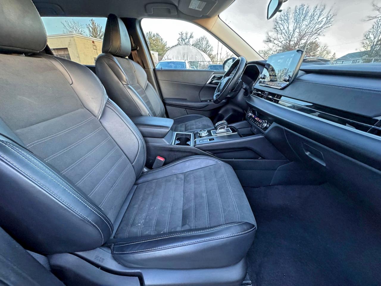 2024 MITSUBISHI OUTLANDER SE photo 5