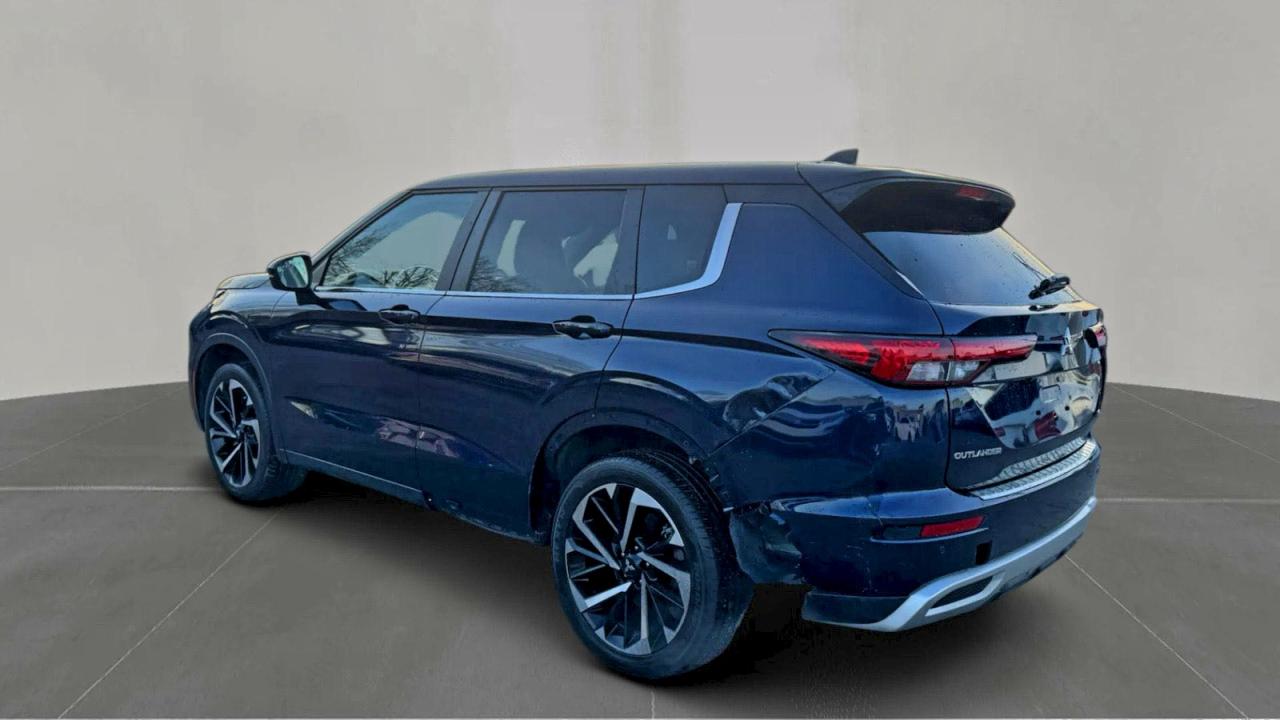 2024 MITSUBISHI OUTLANDER SE photo 3