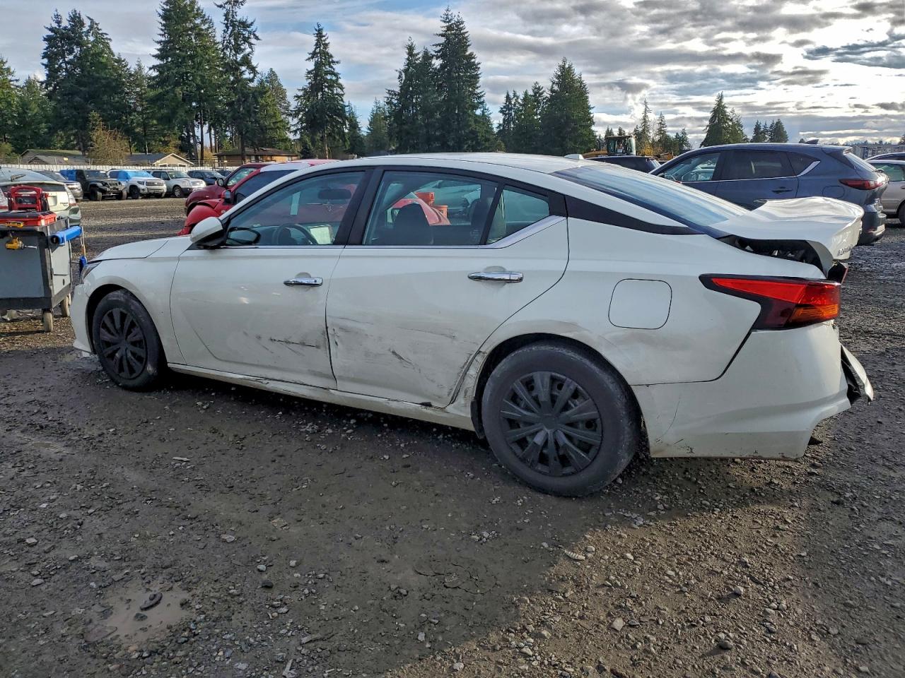 2019 NISSAN ALTIMA S photo 2