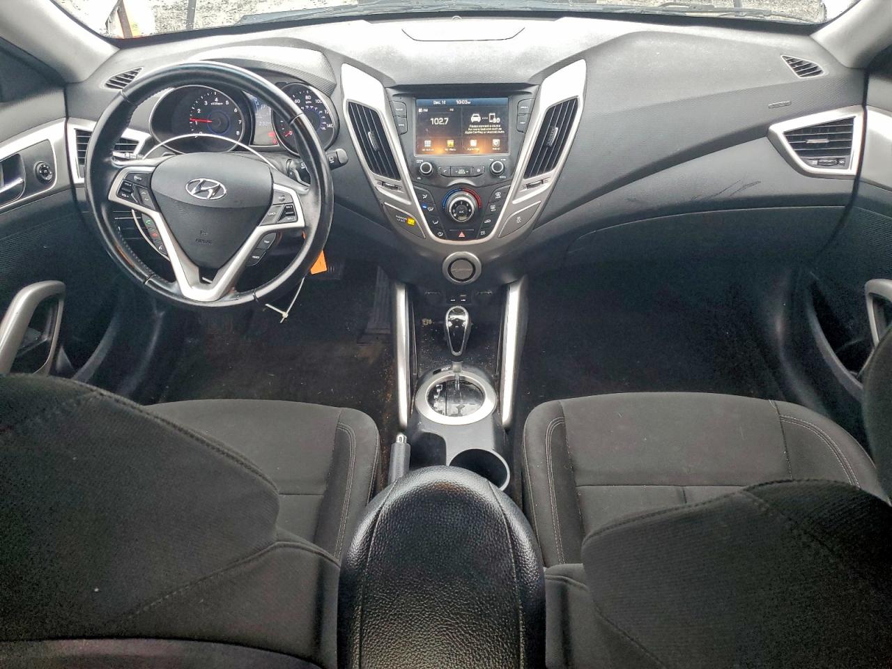 2017 HYUNDAI VELOSTER photo 8