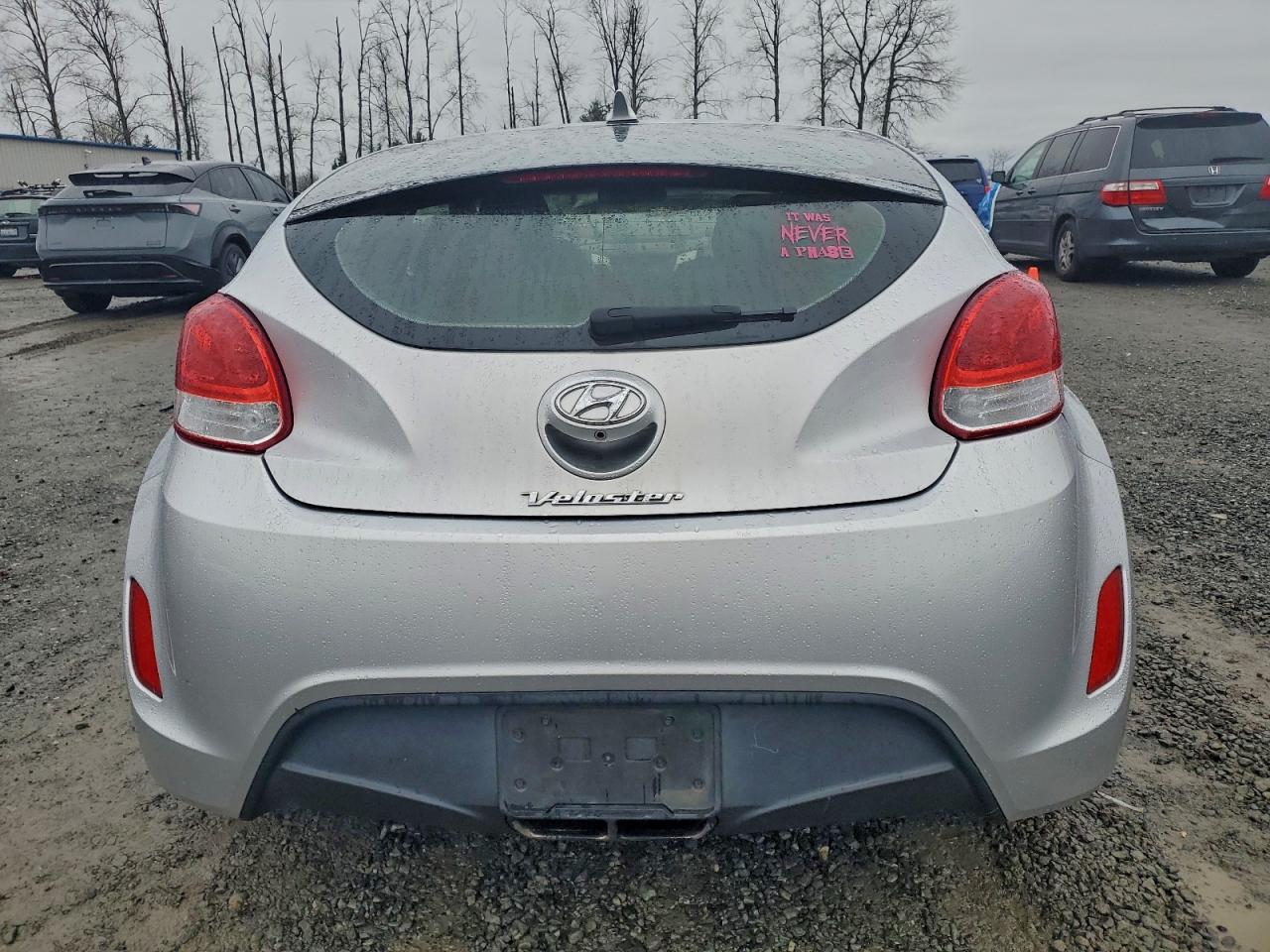 2017 HYUNDAI VELOSTER photo 6