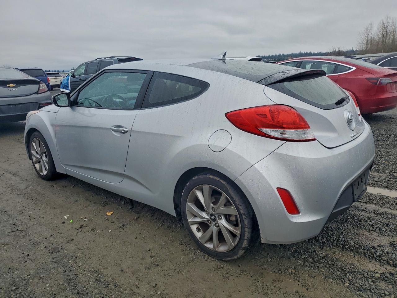 2017 HYUNDAI VELOSTER photo 2