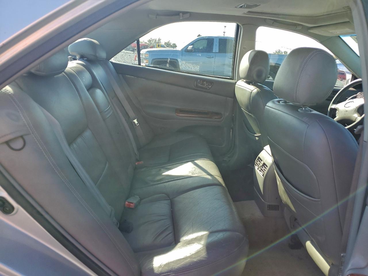 2002 TOYOTA CAMRY LE photo 10