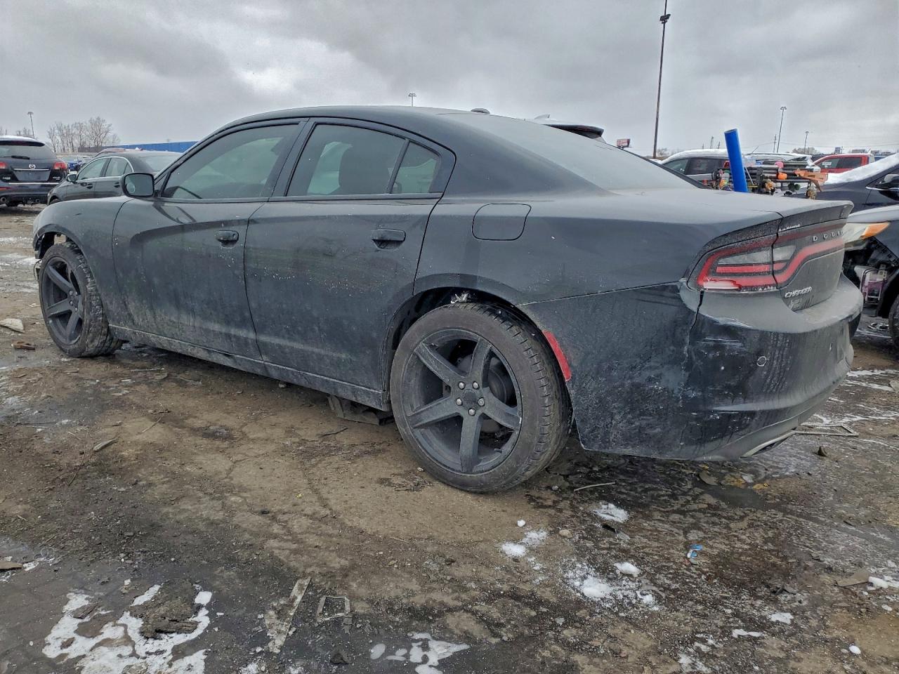 2020 DODGE CHARGER SXT photo 2