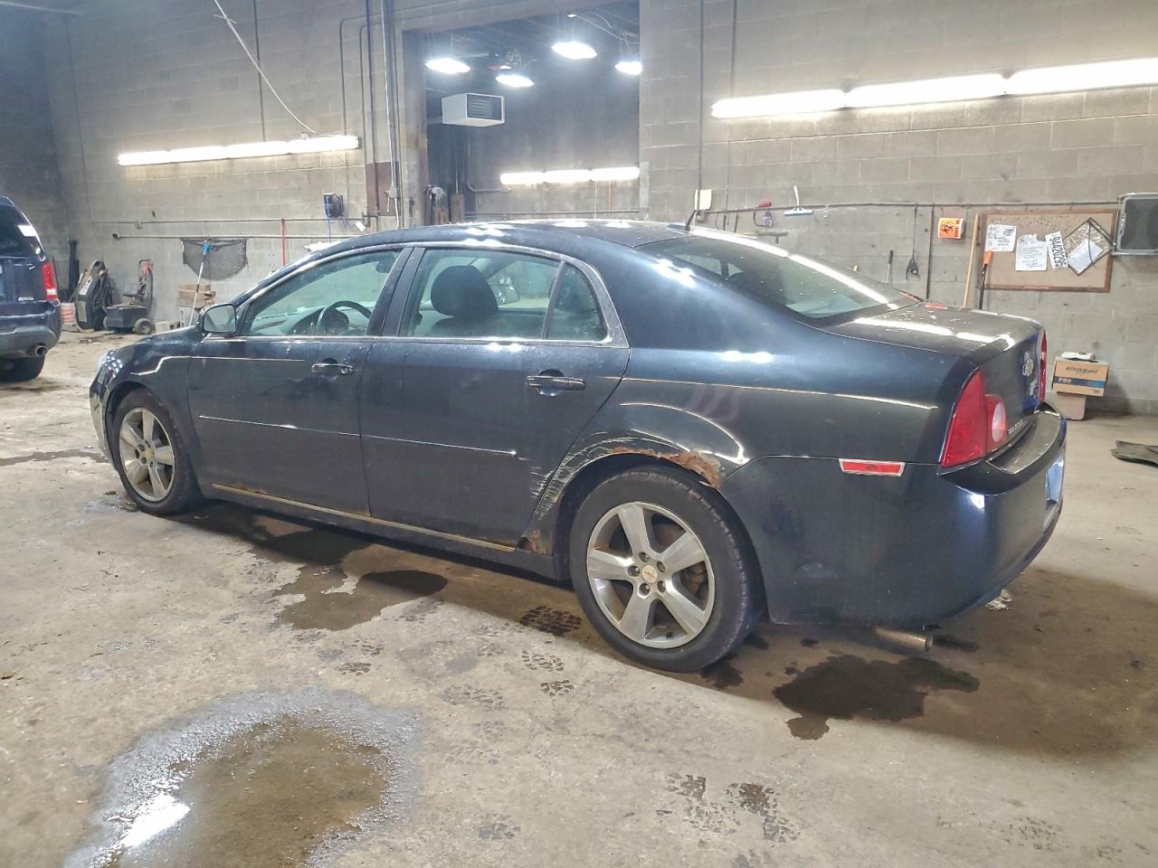 2011 CHEVROLET MALIBU 2LT photo 2