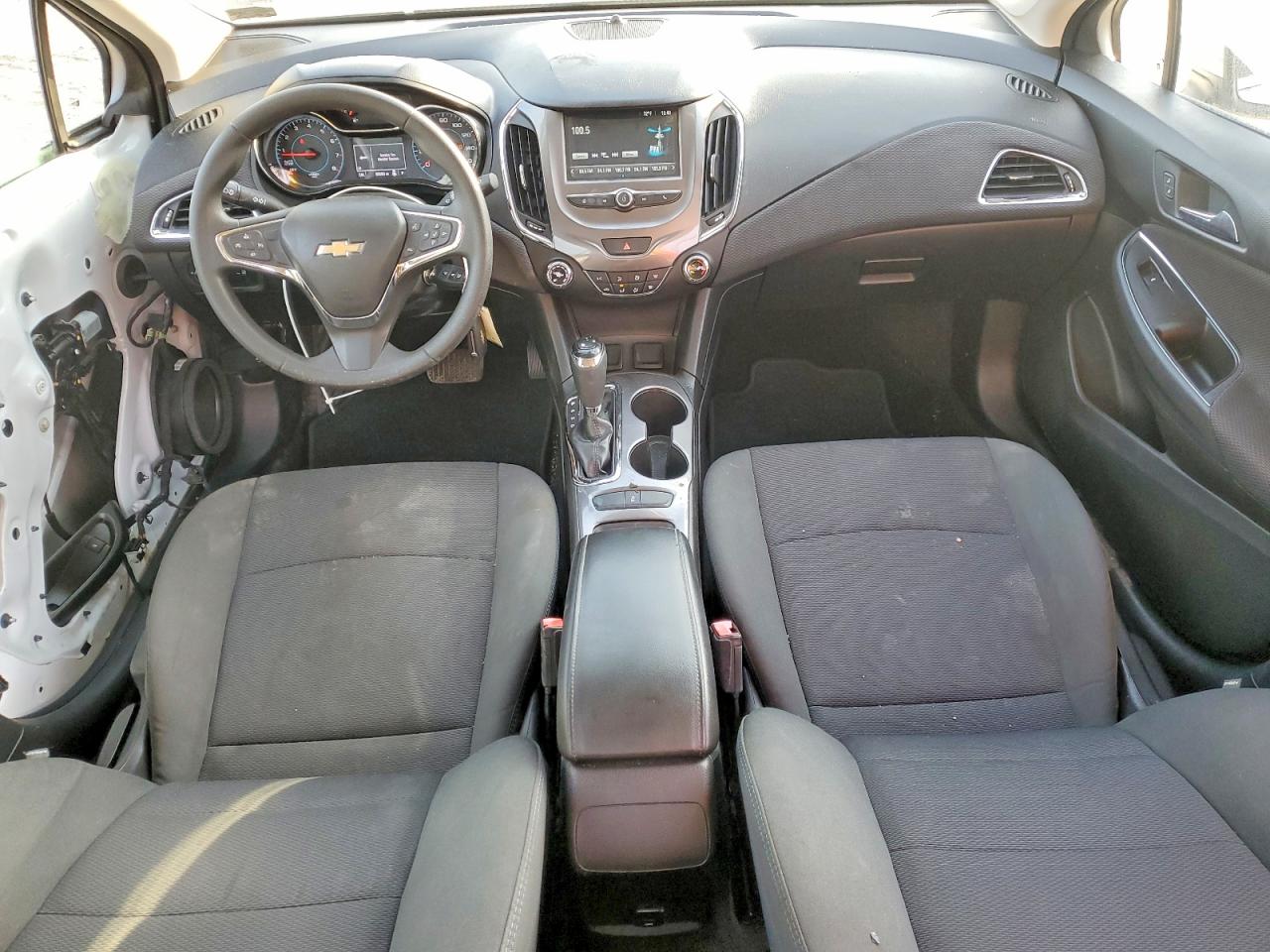 2017 CHEVROLET CRUZE LT photo 8