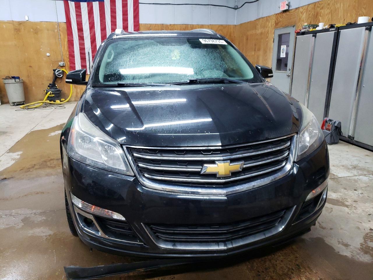 2014 CHEVROLET TRAVERSE LT photo 5