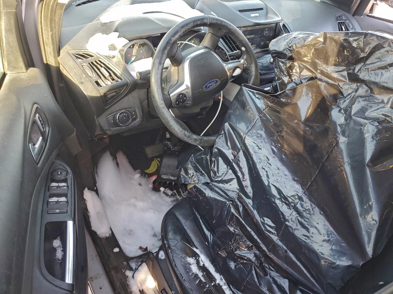 2015 FORD ESCAPE SE photo 8