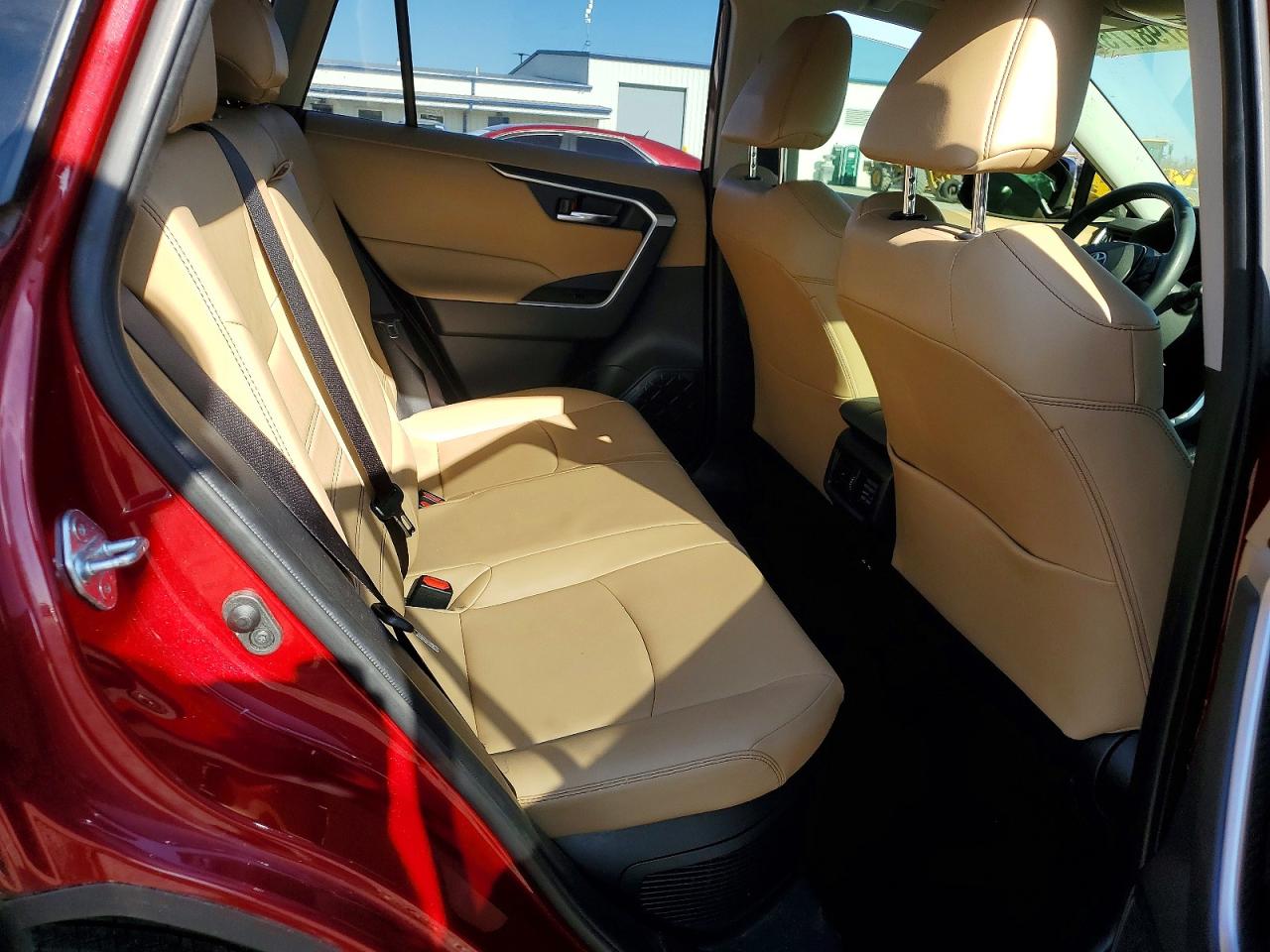 2021 TOYOTA RAV4 XLE PREMIUM photo 11