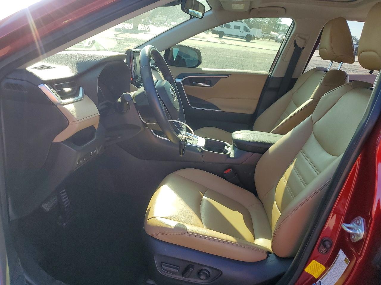 2021 TOYOTA RAV4 XLE PREMIUM photo 7