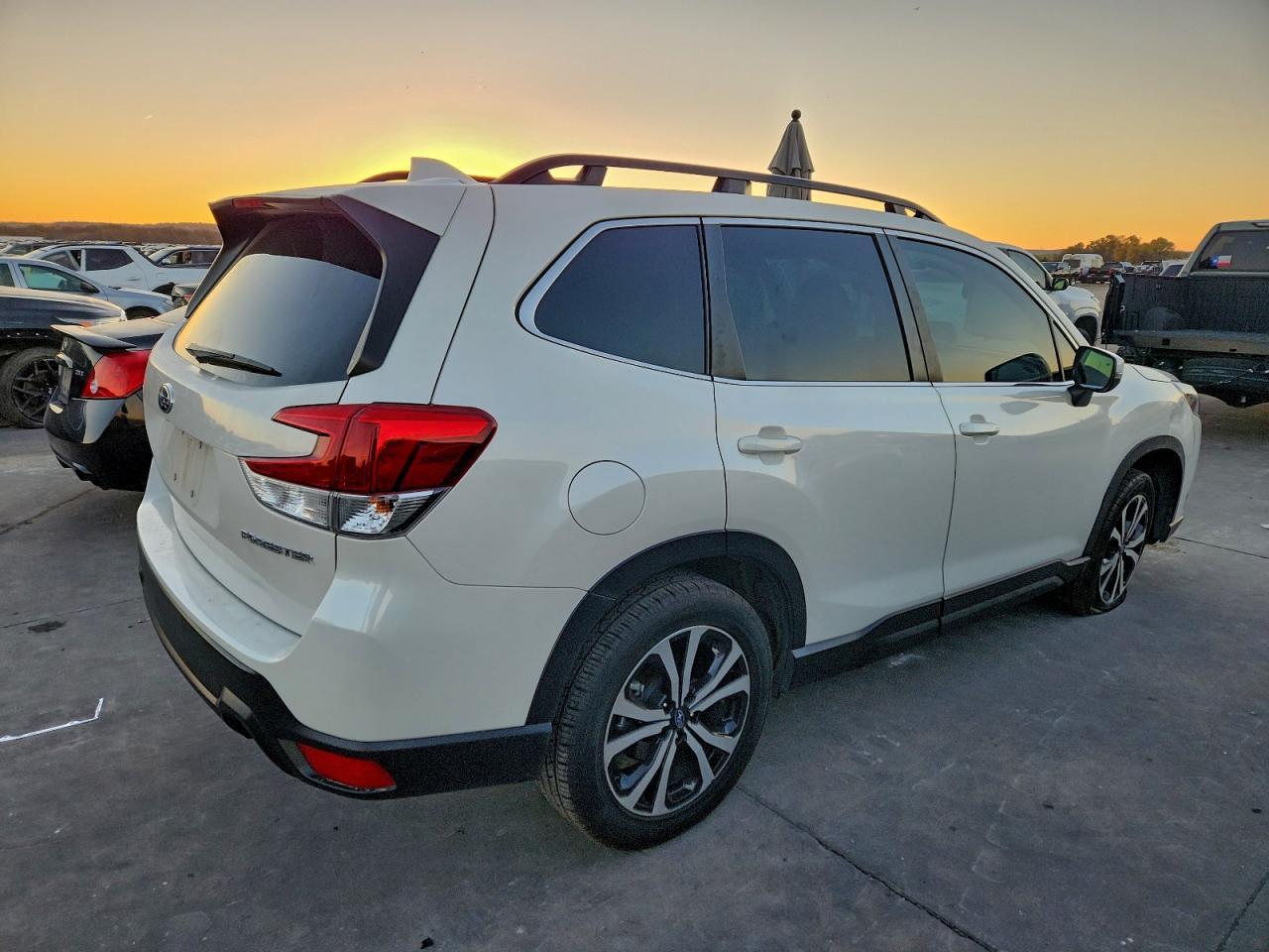 2022 SUBARU FORESTER LIMITED photo 3