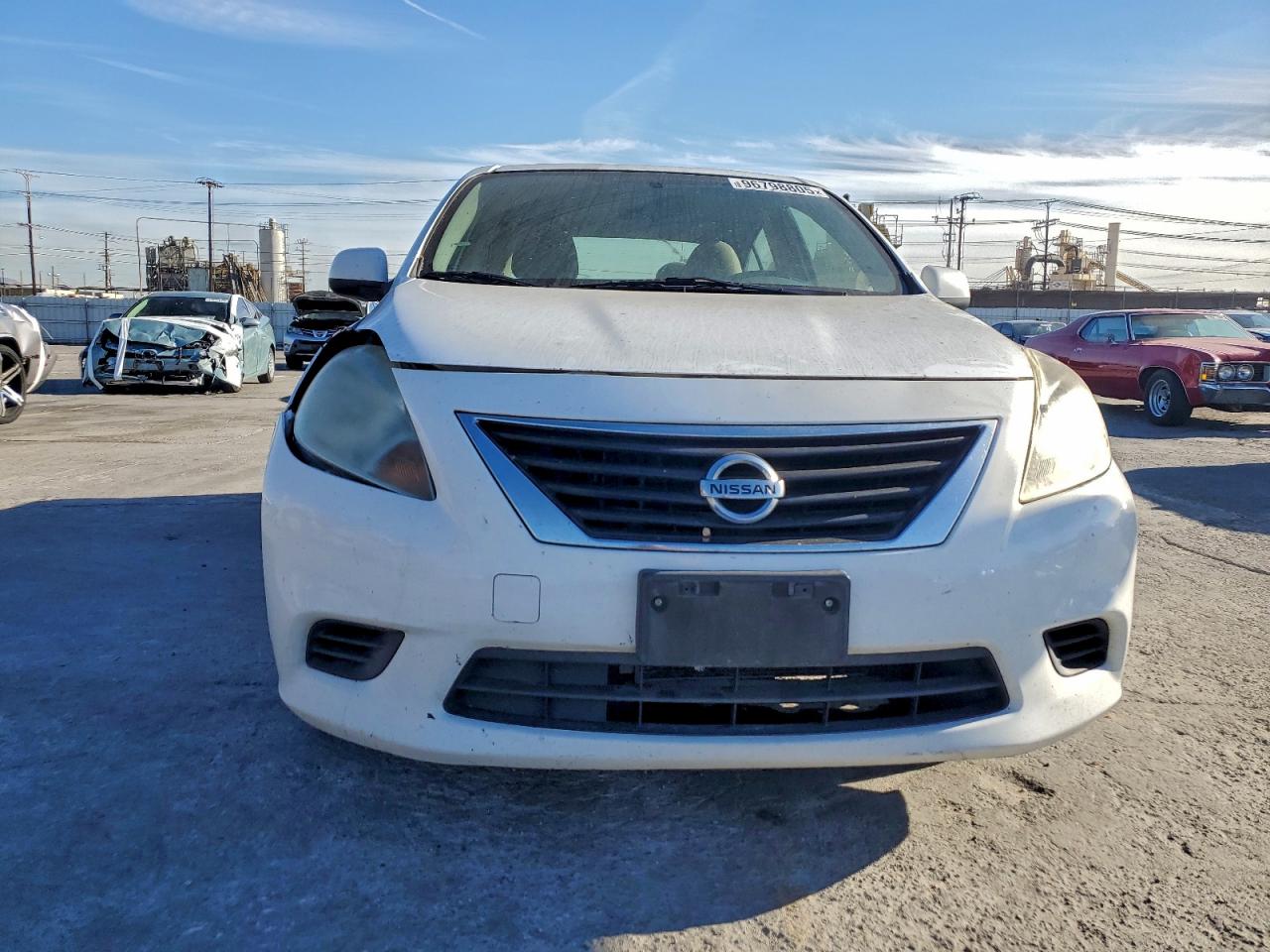 2014 NISSAN VERSA S photo 5