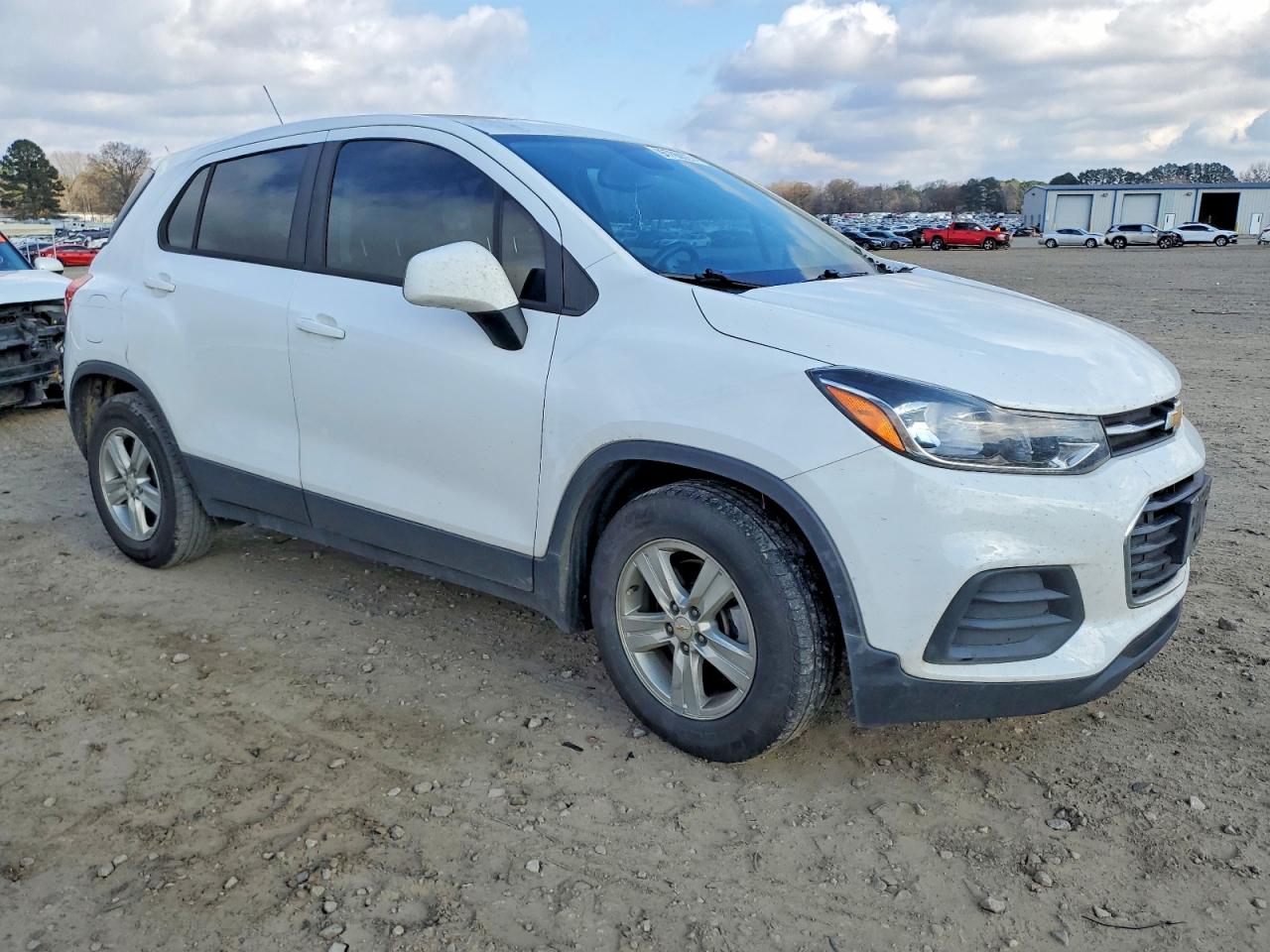 2020 CHEVROLET TRAX LS photo 4