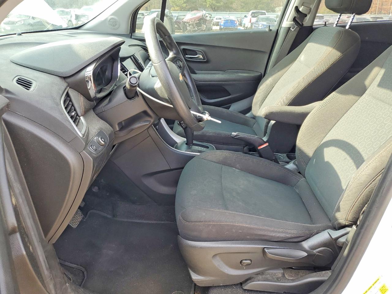 2020 CHEVROLET TRAX LS photo 7