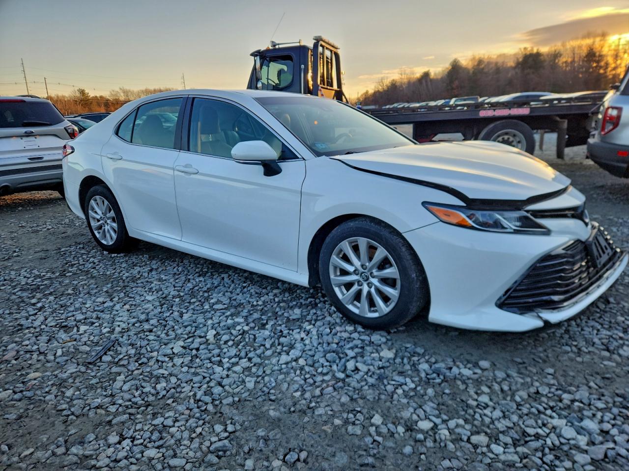 2018 TOYOTA CAMRY L photo 4