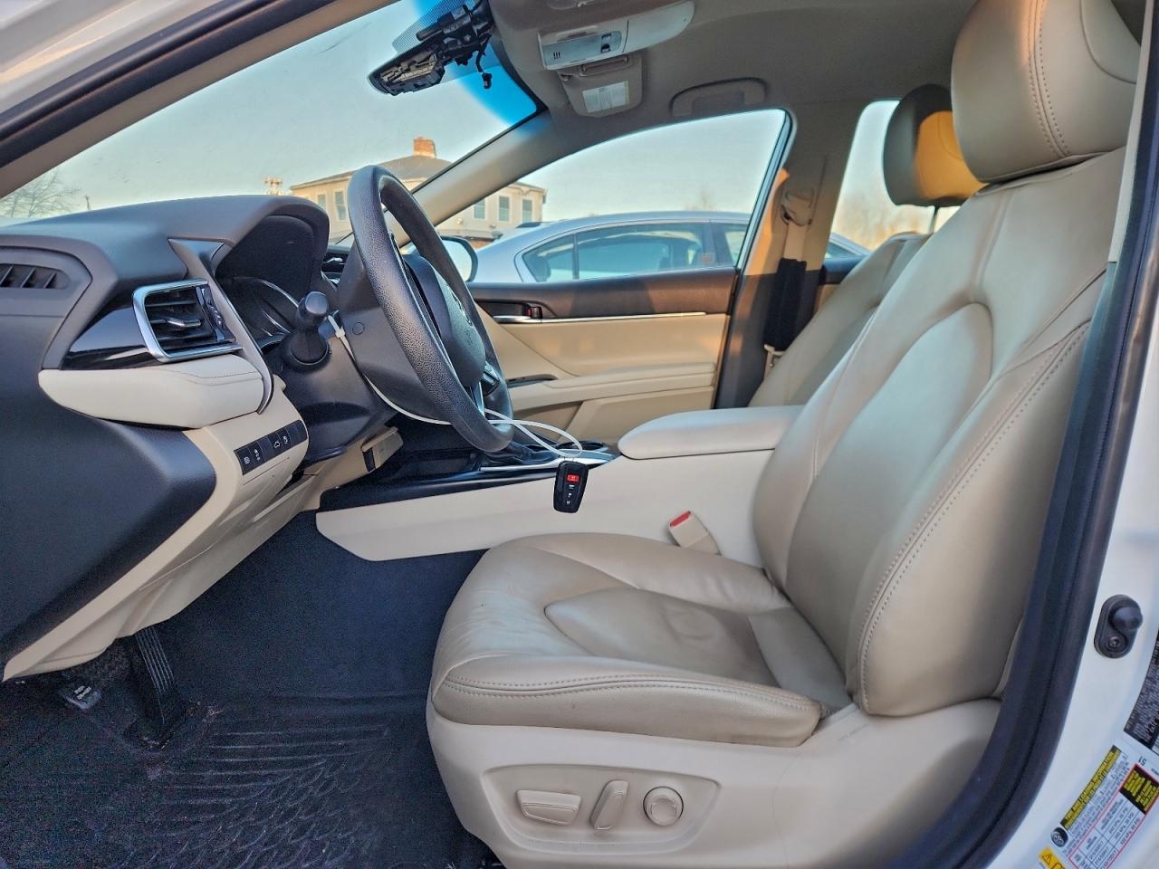 2018 TOYOTA CAMRY L photo 7