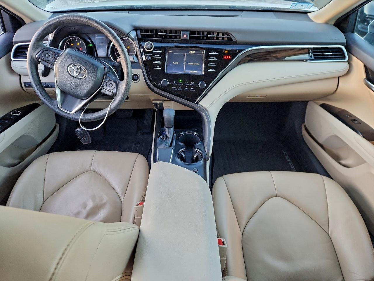 2018 TOYOTA CAMRY L photo 8