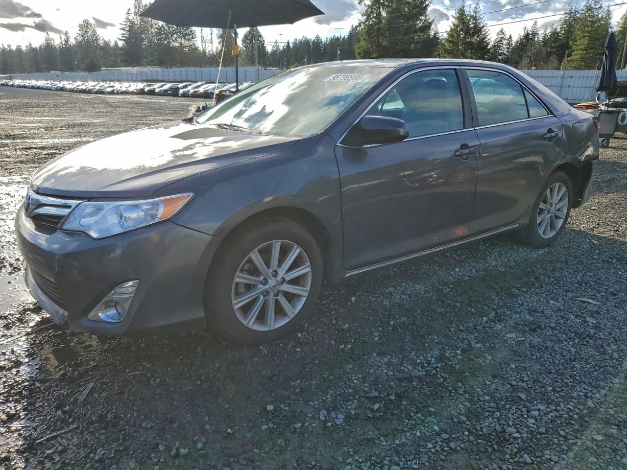2014 TOYOTA CAMRY