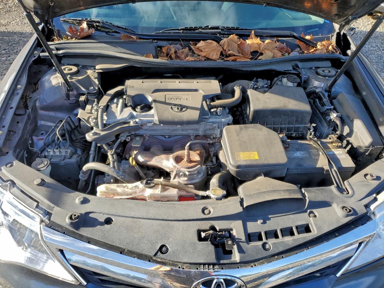 2014 TOYOTA CAMRY L photo 11