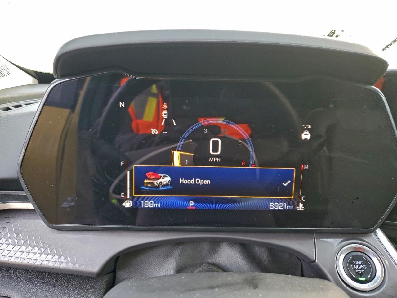 2025 CHEVROLET TRAX ACTIV photo 9