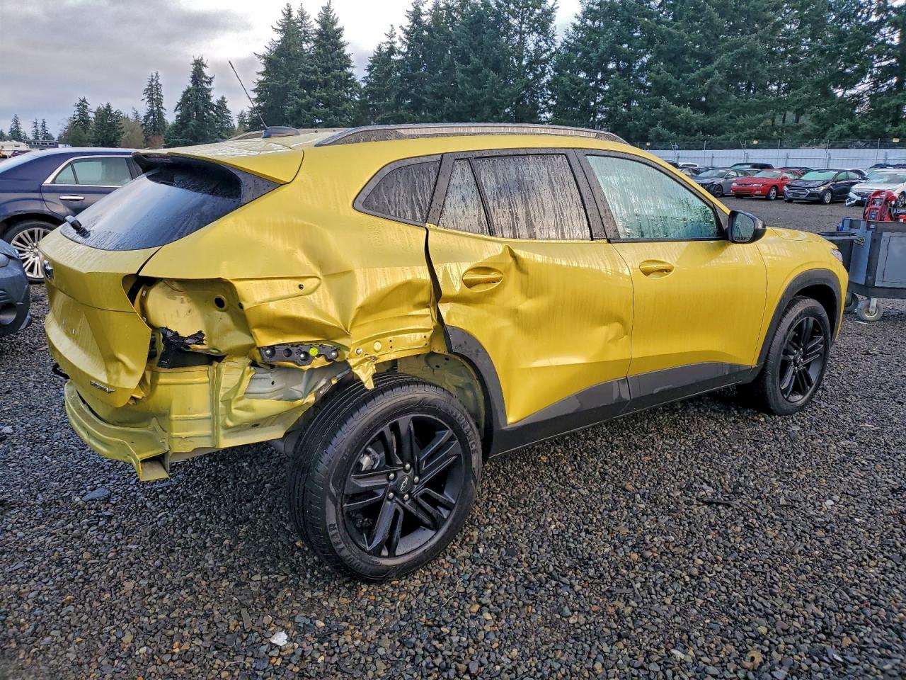 2025 CHEVROLET TRAX ACTIV photo 3