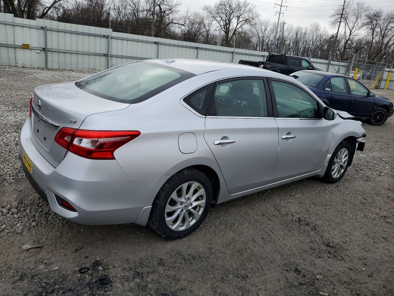 2019 NISSAN SENTRA S photo 3