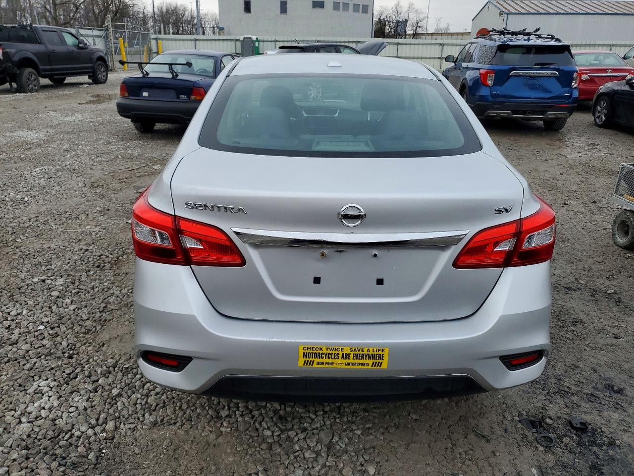 2019 NISSAN SENTRA S photo 6