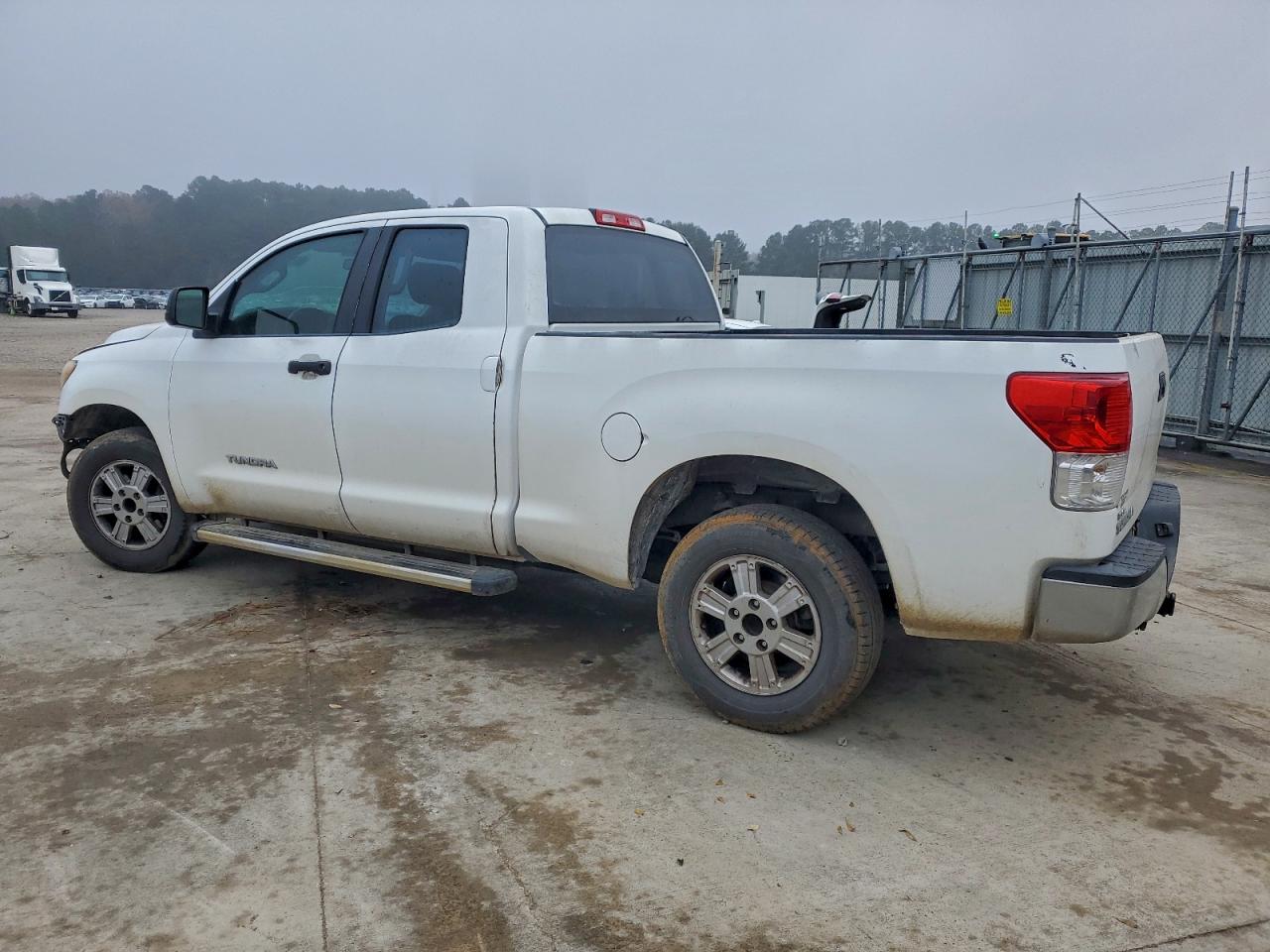 2011 TOYOTA TUNDRA DOUBLE CAB SR5 photo 2