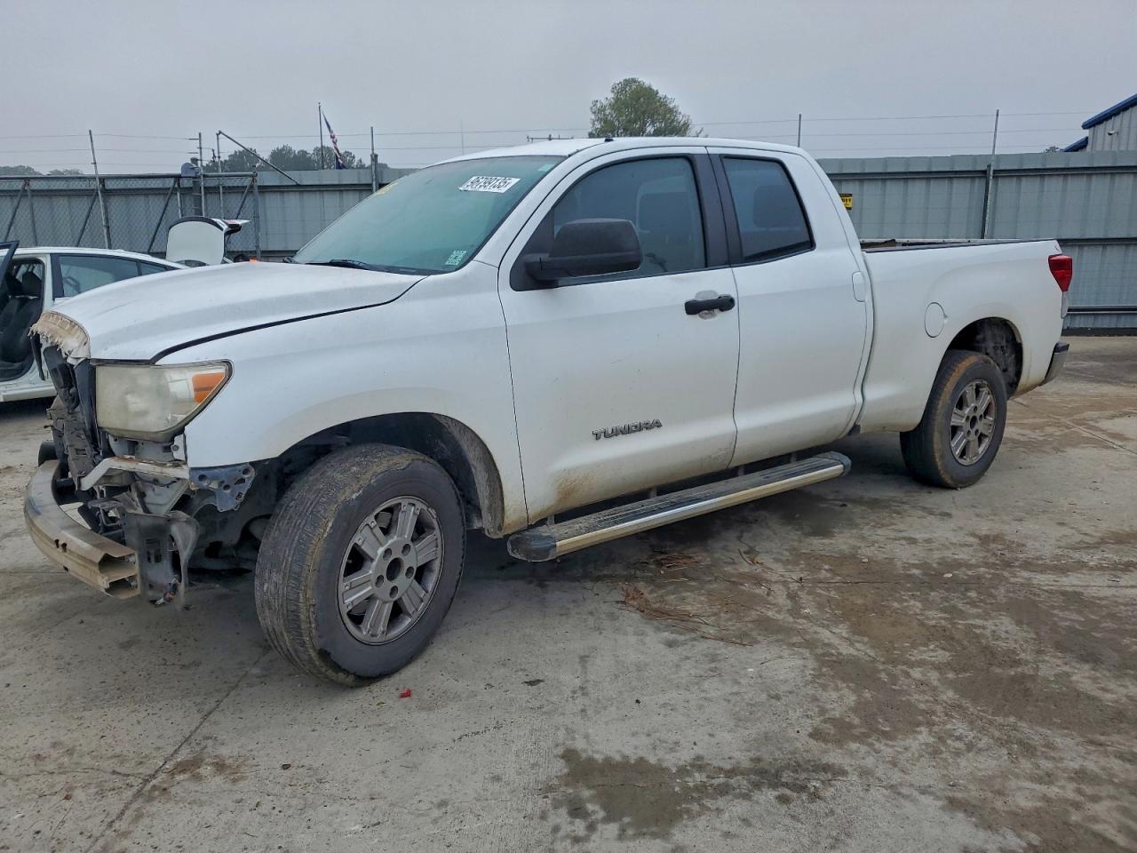 2011 TOYOTA TUNDRA