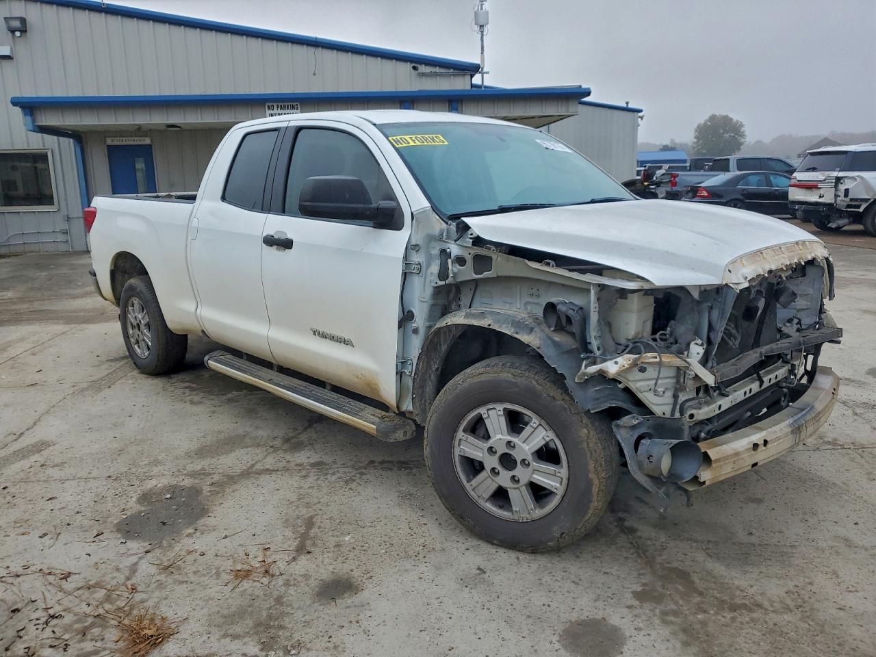 2011 TOYOTA TUNDRA DOUBLE CAB SR5 photo 4